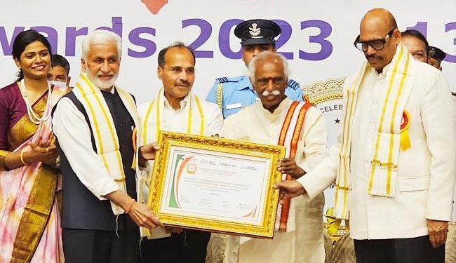 MP V Vijayasai Reddy Receives Sansad Ratna Award 2023