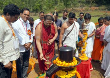 Swatmanandendra calls for Adivasis