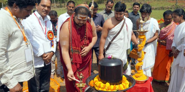 Swatmanandendra calls for Adivasis