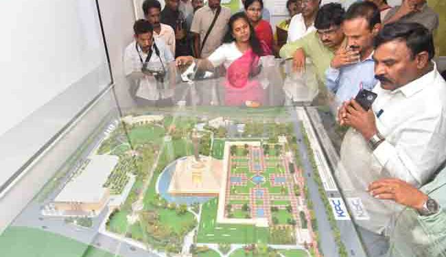 బాబాసాహెబ్ బి ఆర్ అంబేద్కర్ విగ్రహ నిర్మాణ పనుల పురోగతిని సమీక్షించిన సాంఘిక సంక్షేమ శాఖ మంత్రి మేరుగ నాగార్జున