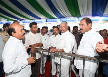 ముఖ్యమంత్రి పర్యటన ఏర్పాట్లను పరిశీలించిన మంత్రి పెద్దిరెడ్డి