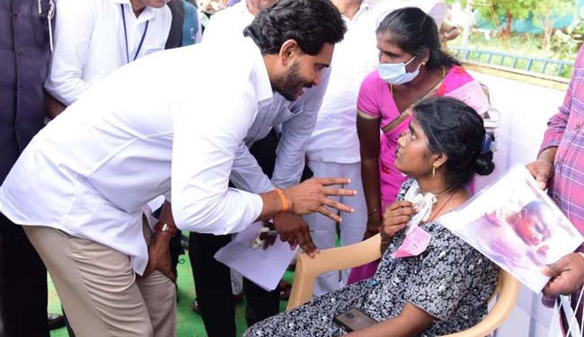 రాష్ట్ర ముఖ్య మంత్రి కి వినతుల వెల్లువ