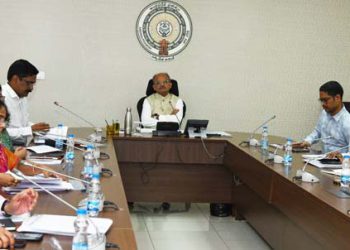 Medical services in government hospitals should be improved