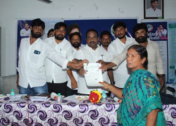 Tadikonda Constituency-రాయపూడి లో జరిగిన జగనన్న సురక్ష కార్యక్రమం-సమన్వయకర్త కత్తెర సురేష్ కుమార్