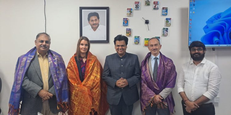 ప్రభుత్వ పాఠశాలల్లో ‘ఐబీ’ సిలబస్ ప్రవేశ పెట్టేందుకు రోడ్ మ్యాప్