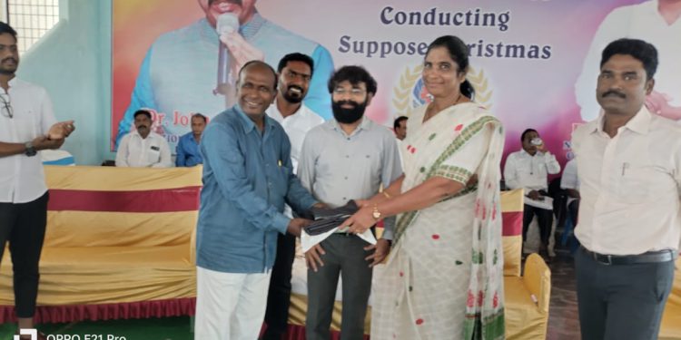 Leena Reddy participated in the Semi Christmas celebrations