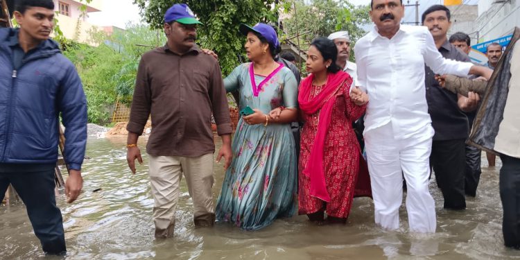 supporting flood victims-bhumana karunakar reddy