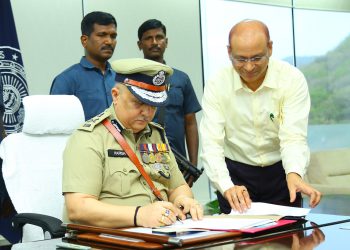 Harish Kumar Gupta who took charge as Director General of Police of Andhra Pradesh ఆంధ్రప్రదేశ్ డైరెక్టర్ జనరల్ ఆఫ్ పోలీస్ గా  బాధ్యతలు స్వీకరించిన హరీష్ కుమార్ గుప్తా