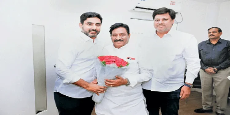 RAJAPPA CONGRATUALTED LOKESH లోకేశ్ను అభినందించిన రాజప్ప