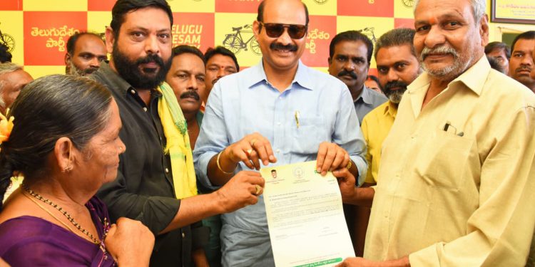 RS :24.49.511 given to deserving people from cmrf by minister K Parthasaradhi