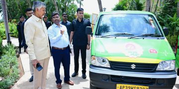 Chief Minister Chandrababu inspected the new ‘Mother and Child Express’ vehicles.