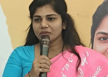 Razole: వైసీపీ ద్వంద్వ వైఖరిపై టీడీపీ నేత గొల్లపల్లి అమూల్య ఫైర్! – hmtvlive.com