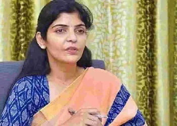 సోషల్ మీడియాలో వివాదాస్పద వ్యాఖ్యలే త్వరగా వైరల్ అవుతున్నాయి: రాయపాటి శైలజ – Andhrajyothy